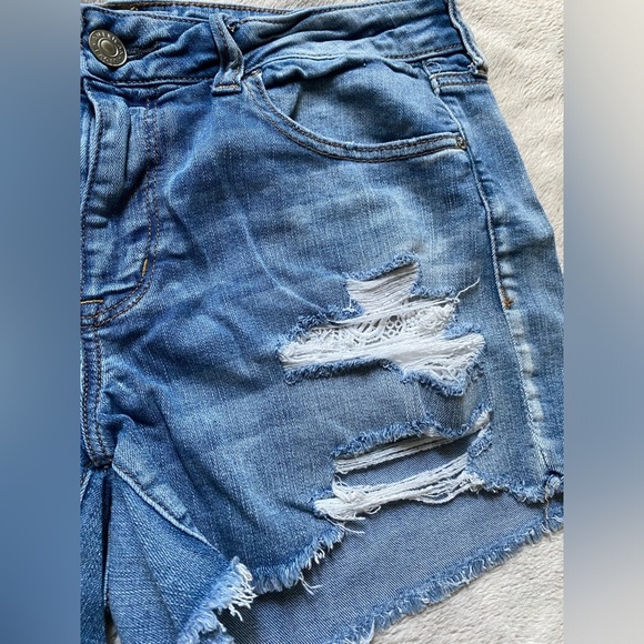American Eagle Midi Distressed Shorts - Picture 3 of 7